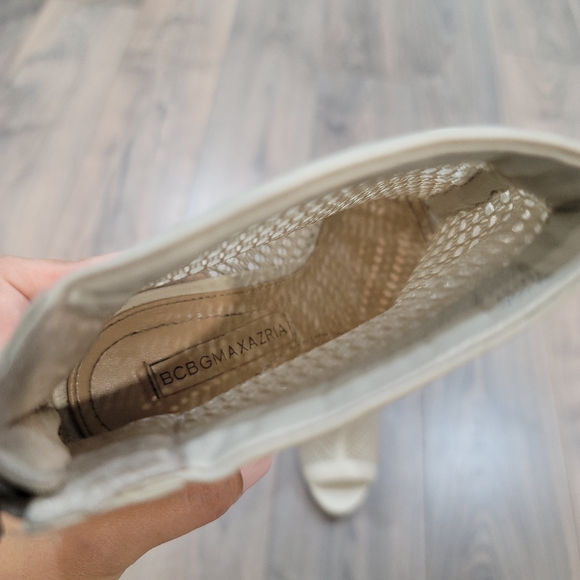 BCBG Cream Cage Heels - Size 7 - Picture 4 of 10